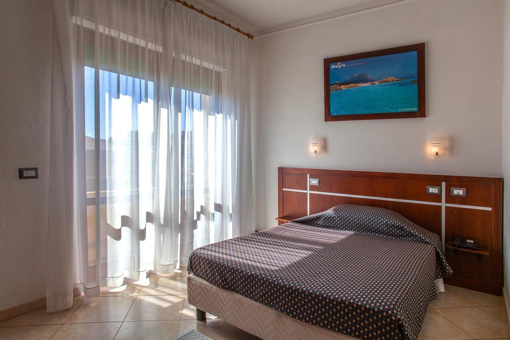 Hotel La Terrazza Cagliari Rum bild