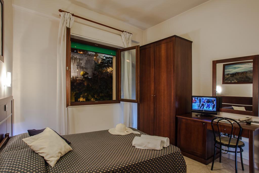 Hotel La Terrazza Cagliari Rum bild