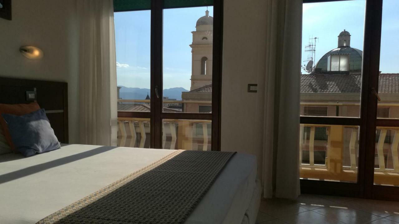 Hotel La Terrazza Cagliari Exteriör bild