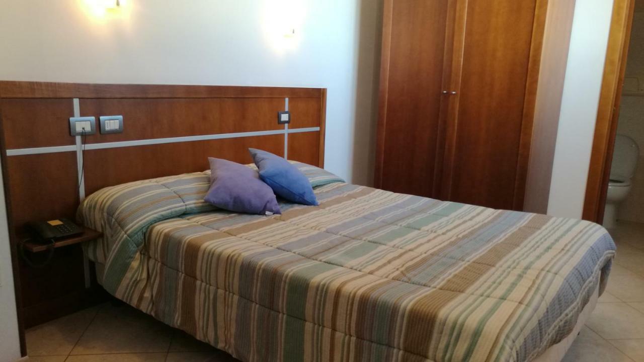 Hotel La Terrazza Cagliari Exteriör bild