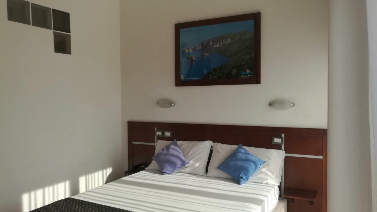 Hotel La Terrazza Cagliari Exteriör bild