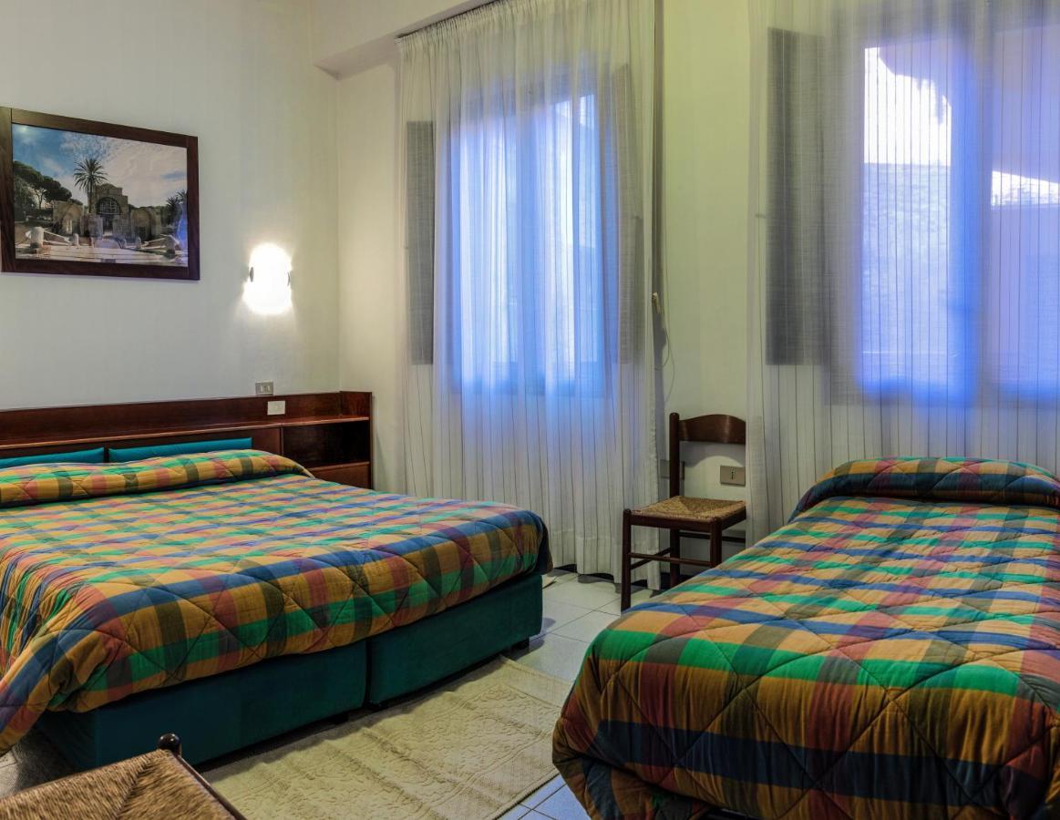 Hotel La Terrazza Cagliari Rum bild