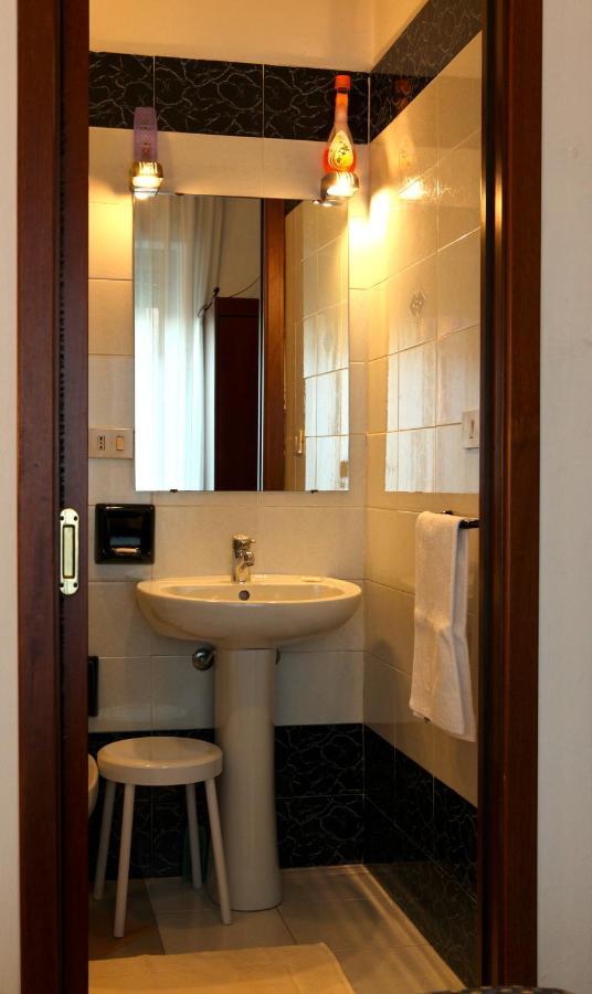 Hotel La Terrazza Cagliari Rum bild
